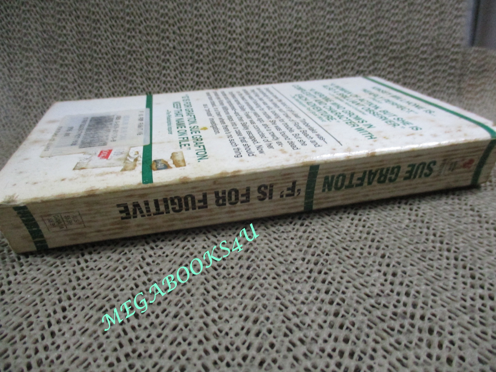 "F" is for Fugitive - Sue Grafton