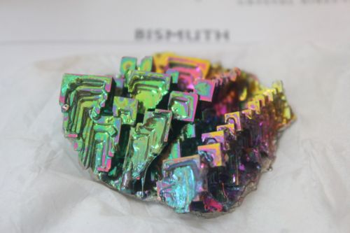 ก้อนแร่บิสมัท ( Bismuth )