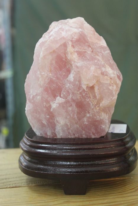 หินโรสควอตซ์ ( Rose Quartz )