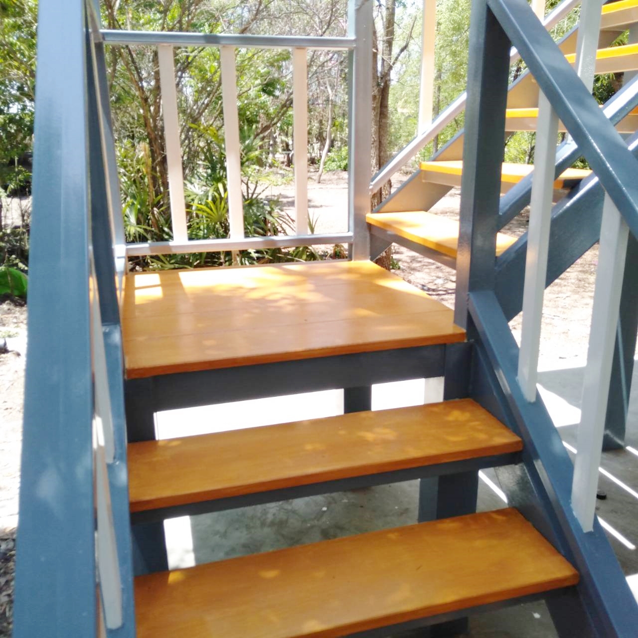 บ้านขนาด 4*7 เมตร ราคารวมเป็นเงินทั้งสิ้น 370,000 บาทพร้อมระเบียงขนาด 2*4 เมตร