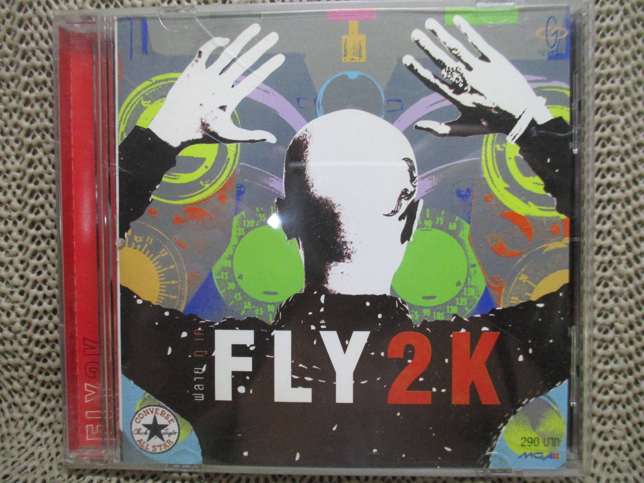 ซีดีเพลงไทยสากล FLY อัลบั้ม FLY 2K /// ปกสวย แผ่นสวย มีรอยนิดเดียว โค้ด UM ขอบเลเซอร์
