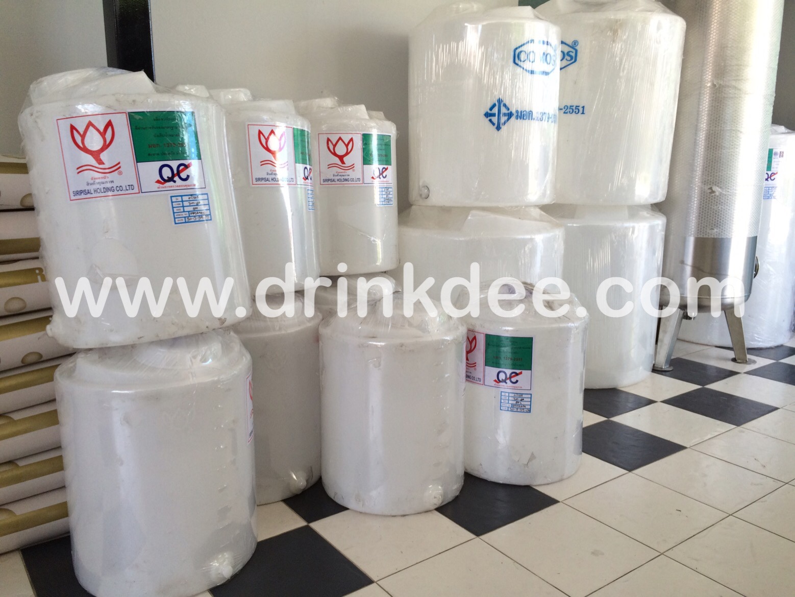 ถังบรรจุน้ำ - สารเคมี (ยี่ห้อ ดอกบัว) 100 ลิตร