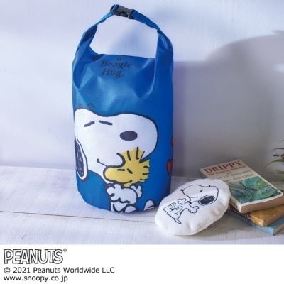 Snoopy stuff bag & pouch กระเป๋าผ้าsnoopyเก็บของพับเก็บได้ มาพร้อมถุงผ้าลายปักและสายห้อย