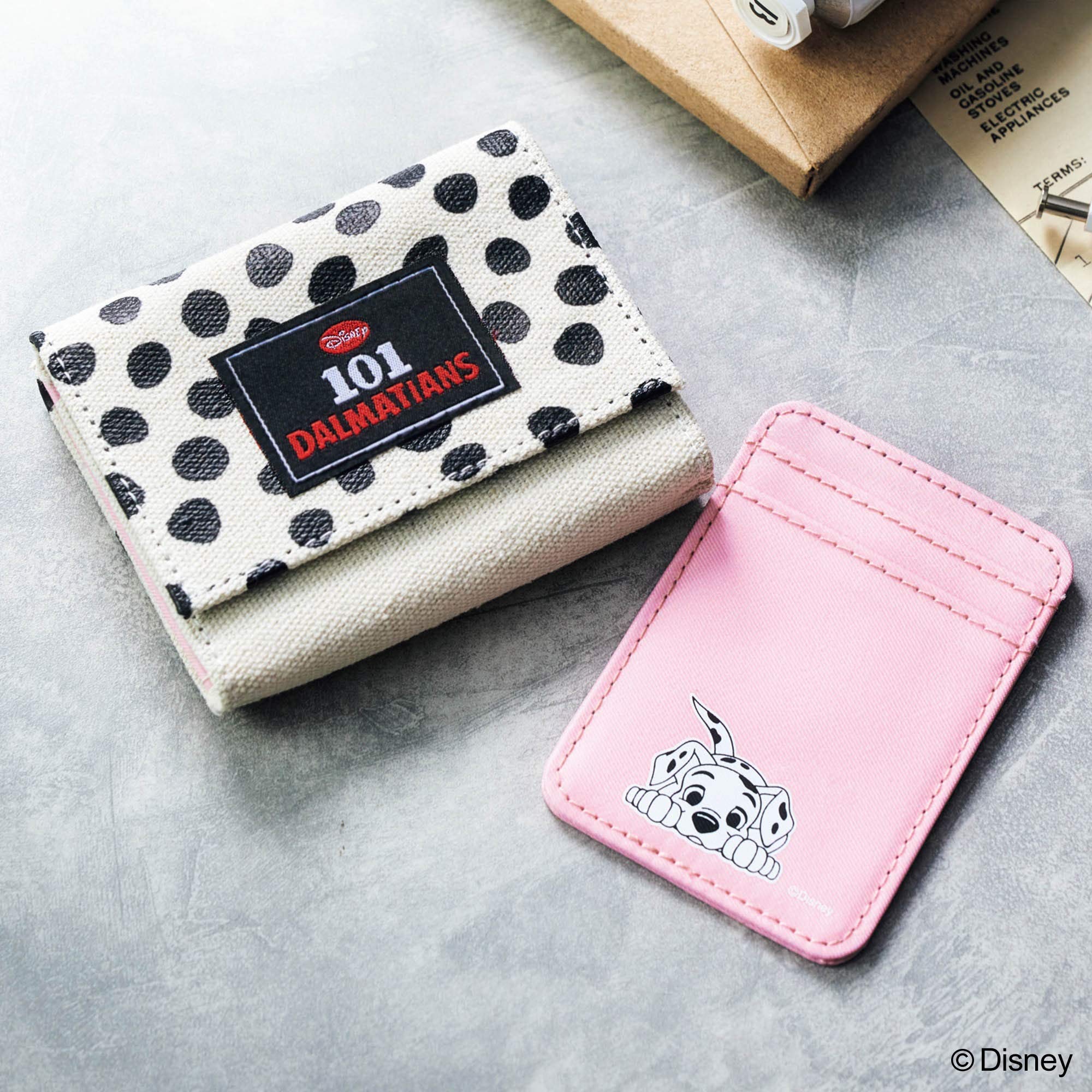 **หมดแล้ว X-girl 101 Dalmatians กระเป๋าสตางค์ขนาดกะทัดรัด พร้อมซองใส่การ์ด ที่สามารถแยกออกจากกระเป๋าได้