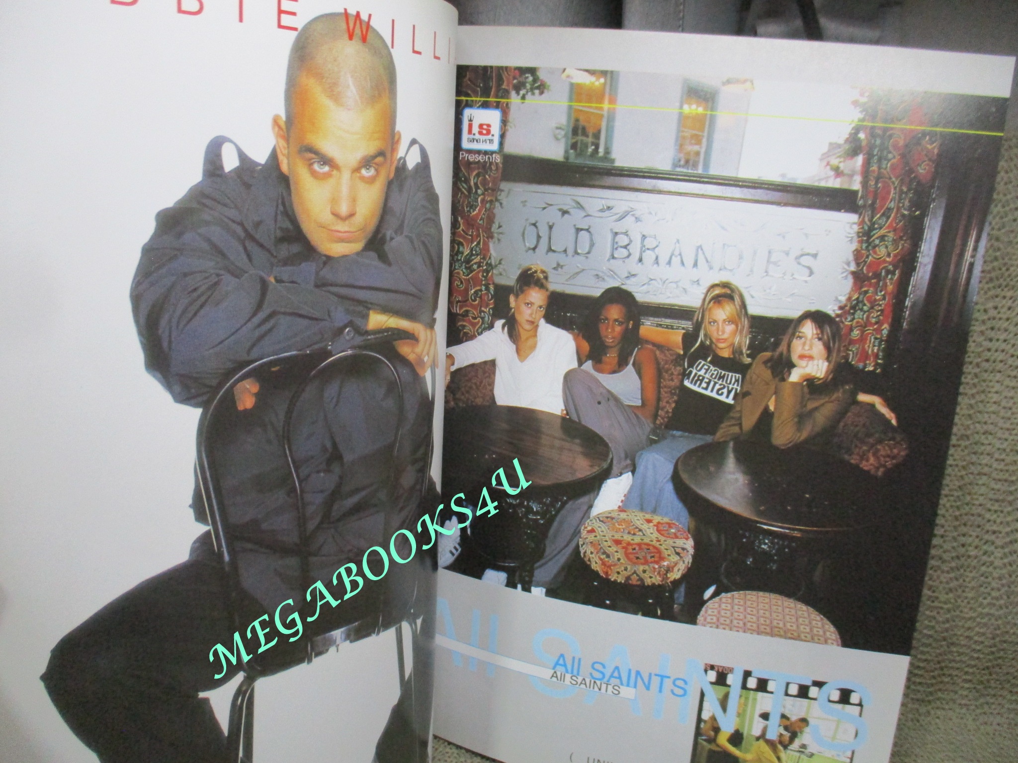 หนังสือเพลงพร้อมคอร์ดกีตาร์ THE GUITAR YEAR BOOK 2000