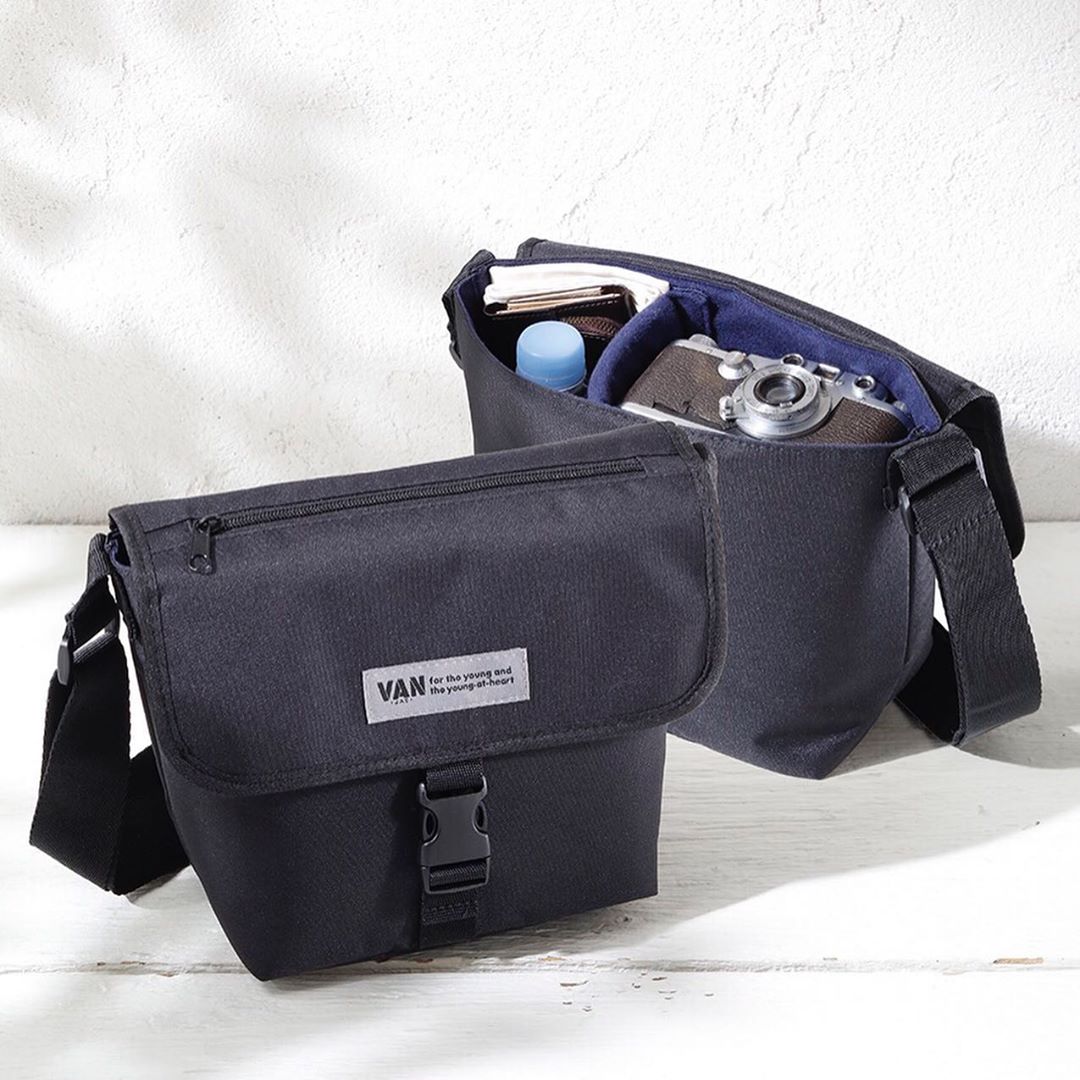 ❌เลิกจำหน่าย❌ Van Jac Shoulder Bag x Mono Master กระเป๋าสะพายข้าง (ไม่มีแผ่นกั้น)