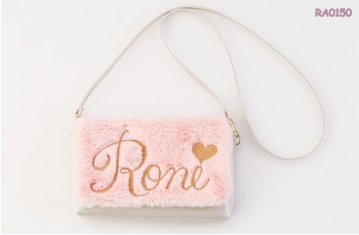 Pre-Order Roni 2Way กระเป๋าหนังแก้ว+ขนฟูสีชมพู ใช้สะพาย หรือถือเป็นคลัทช์ได้