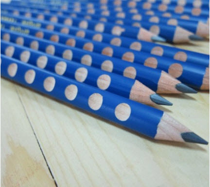 ดินสอสามเหลี่ยมสีดำ HB GROOVE SLIM แท่งยาว