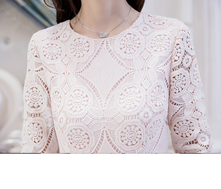 **หมดค่ะ**เดรสผ้าลูกไม้ถักสุดสวยสีชมพูอ่อน แขนยาวสี่ส่วน เดรสเข้ารูปช่วงเอว กระโปรงทรงเอ มีซิบด้านหลังลำตัว มีซับใน สวยมากๆๆค่ะ