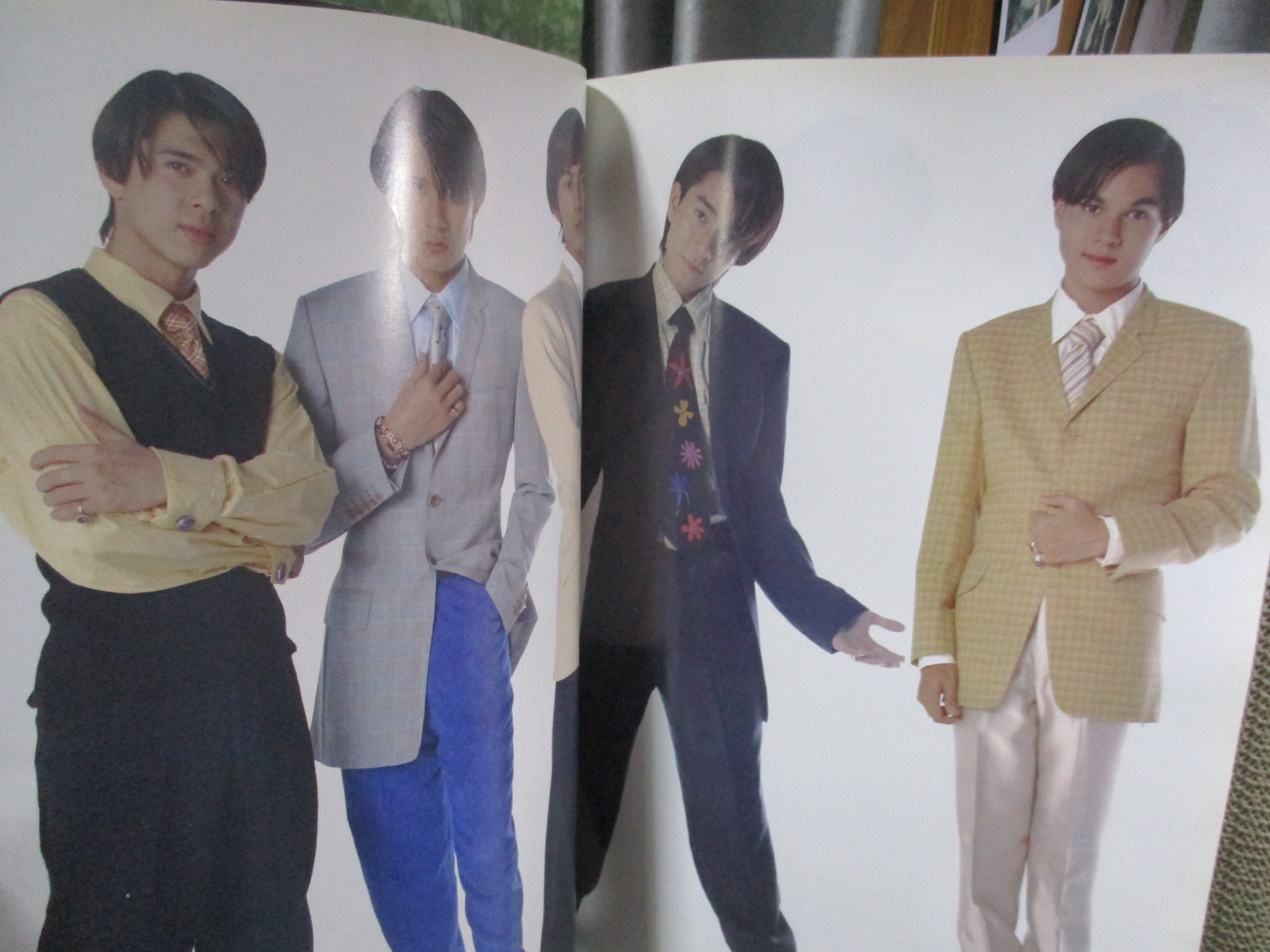 นิตยสารอิมเมจ IMAGE ปีที่09 ฉบับที่06 ปี2539 ปก มาช่า ตำหนิ ด้านล่างปกหน้ามีรอยถลอก ตัวหนังสืองอจากการกดทับ ด้านในแข็งแรง อ่านได้ตามปกติ