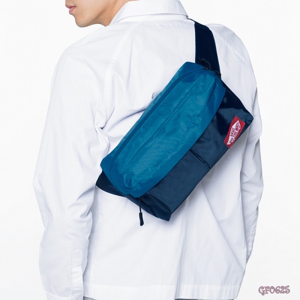 Vans x Smart กระเป๋าสะพายข้าง ปรับสายได้ มีช่องใส่ของด้านหน้าด้วยค่ะ