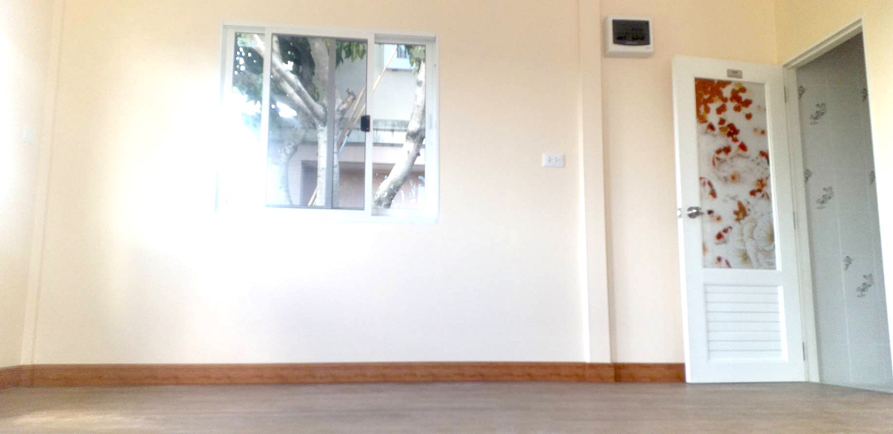 บ้านน็อคดาวน์ ทรงปั่นหยา ขนาด 4*6 เมตร พร้อมระเบียง 2*3 เมตร ชุดประตูสไลด์