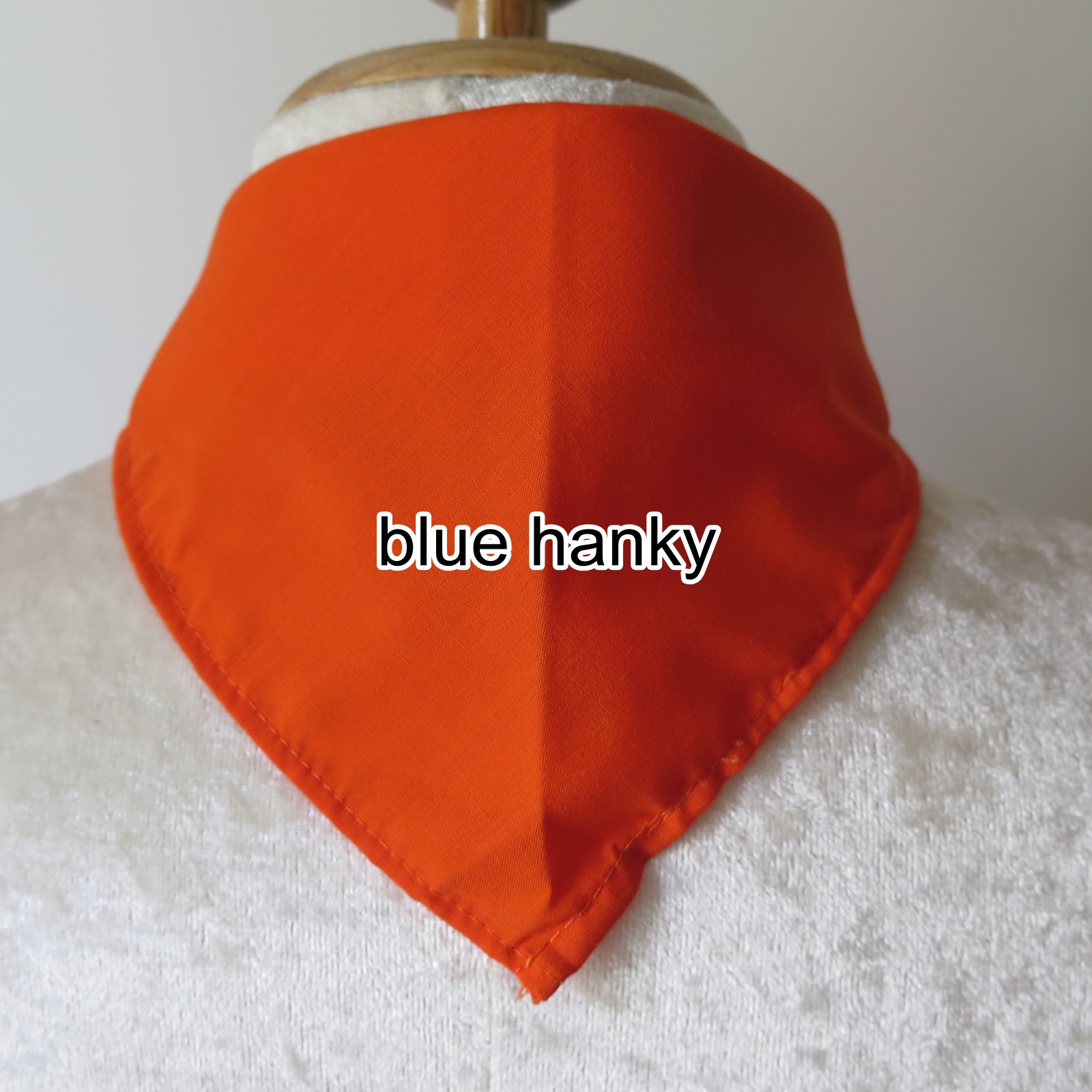 30ผืน สีส้มเข้ม สามเหลี่ยม120ซม ลูกเสือ