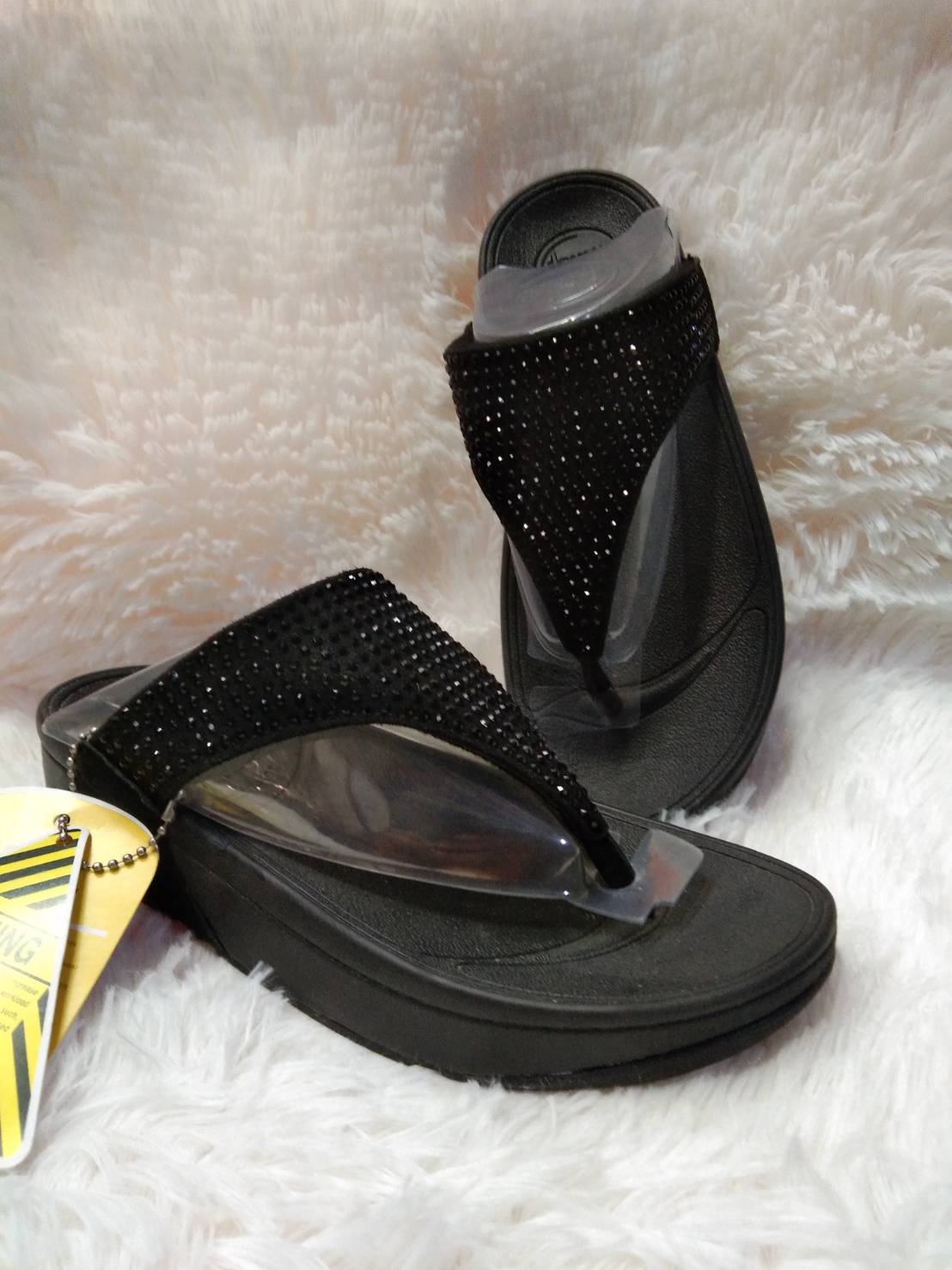 รองเท้าแตะสำหรับผู้หญิงแบบเพชรเต็ม