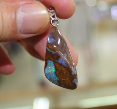 จี้โอปอล (OPAL)