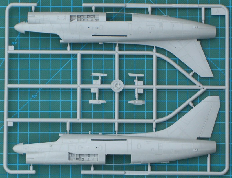 1/72 A-7A CORSAIR II