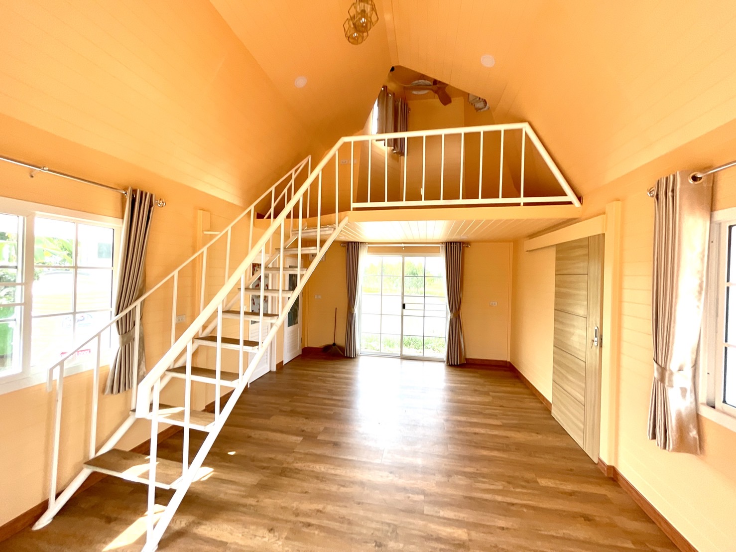 บ้านกังหันลม ขนาดกว่า 50 ตารางเมตร ใหม่ล่าสุด กังหันหมุนได้จริง