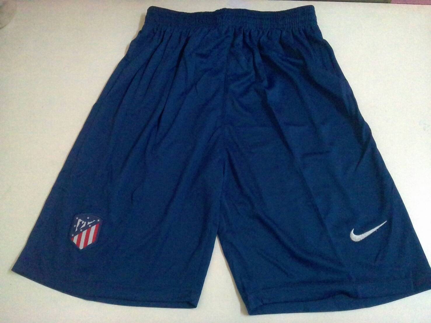 ชุดฟุตบอลแอตเลติโก มาดริด ทีมเหย้า ฤดูกาล 2017- 2018