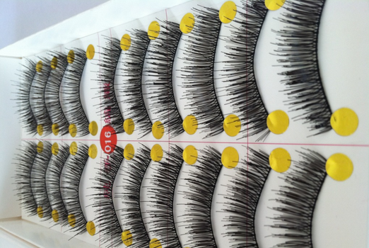 V-016 ขนตาด้ายดำ(ราคาส่ง) ขั้นต่ำ 15 เเพ็ค คละเเบบได้