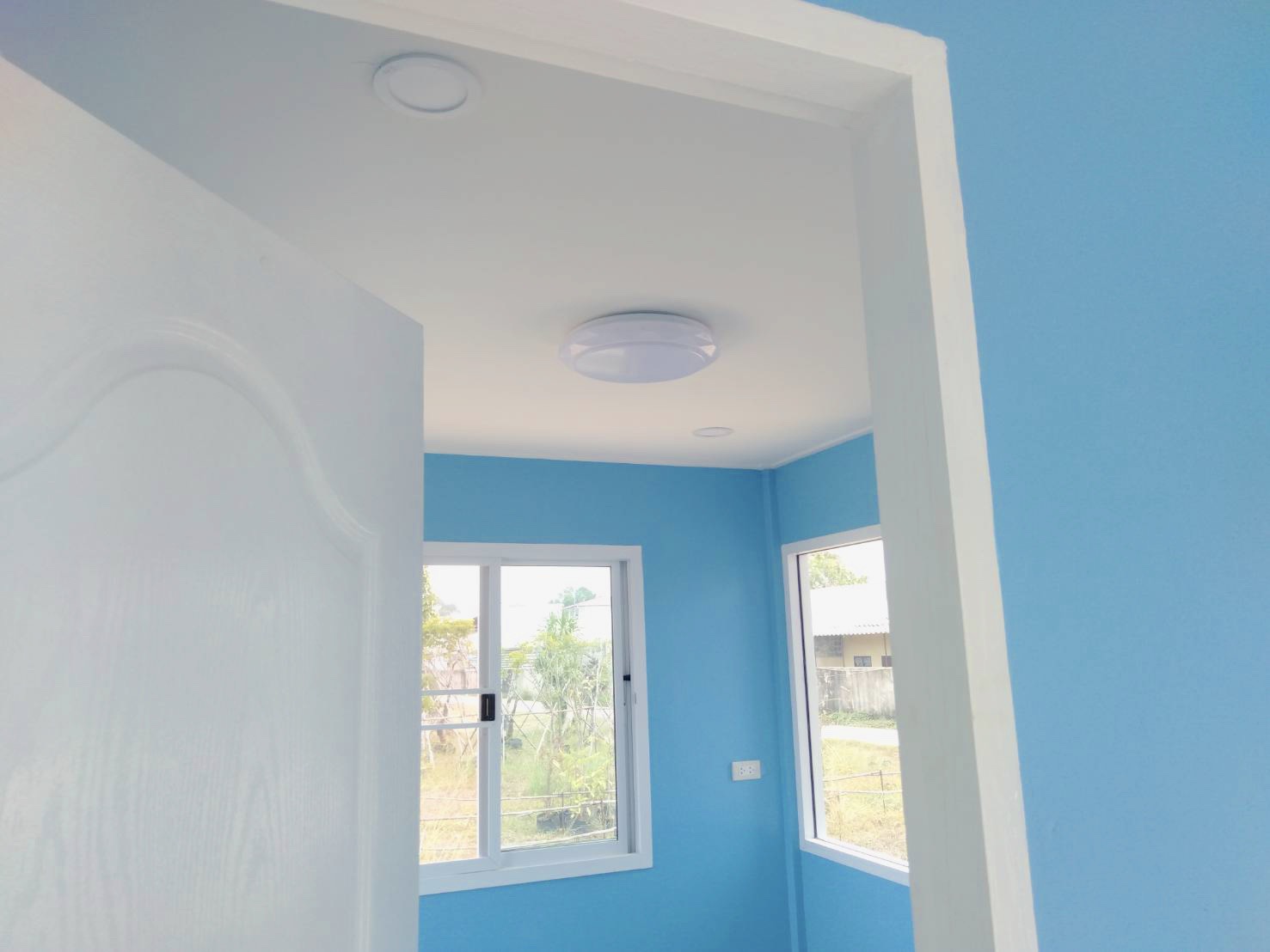 บ้านทรงโมเดิร์น ขนาด 3*5.5 ระเบียงรอบบ้าน