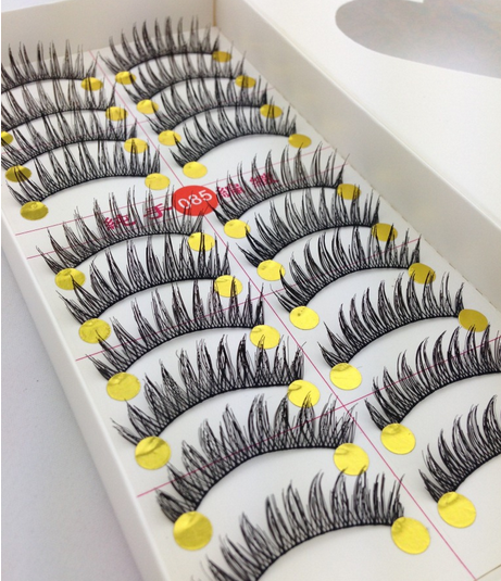 V-085 ขนตาด้ายดำ(ราคาส่ง) ขั้นต่ำ 15 เเพ็ค คละเเบบได้