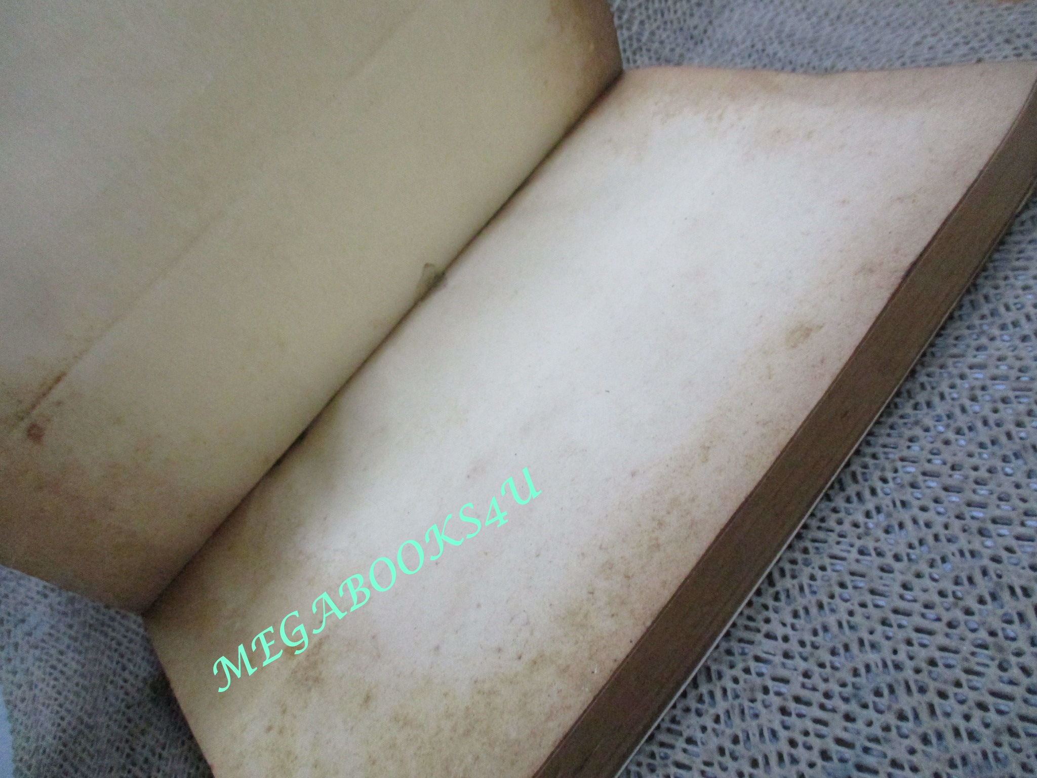 ชุมนุมโหร ทำนาย ชาตาเมือง ชาตาโลก / โดย: พ.อ.ประจวบ วัชรปาณ, ร.ต.อ.เปี่ยม บุณยะโชติ, เทพย์ สาริกบุตร, น.อ. ศิริ พงศทัต และคณะ / ตำหนิ มุมหนังสือมีแหว่งนิด