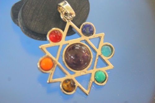 ดาวหกแฉกประดับหินสี 7 จักระ ( Star of David 7 Chakra )