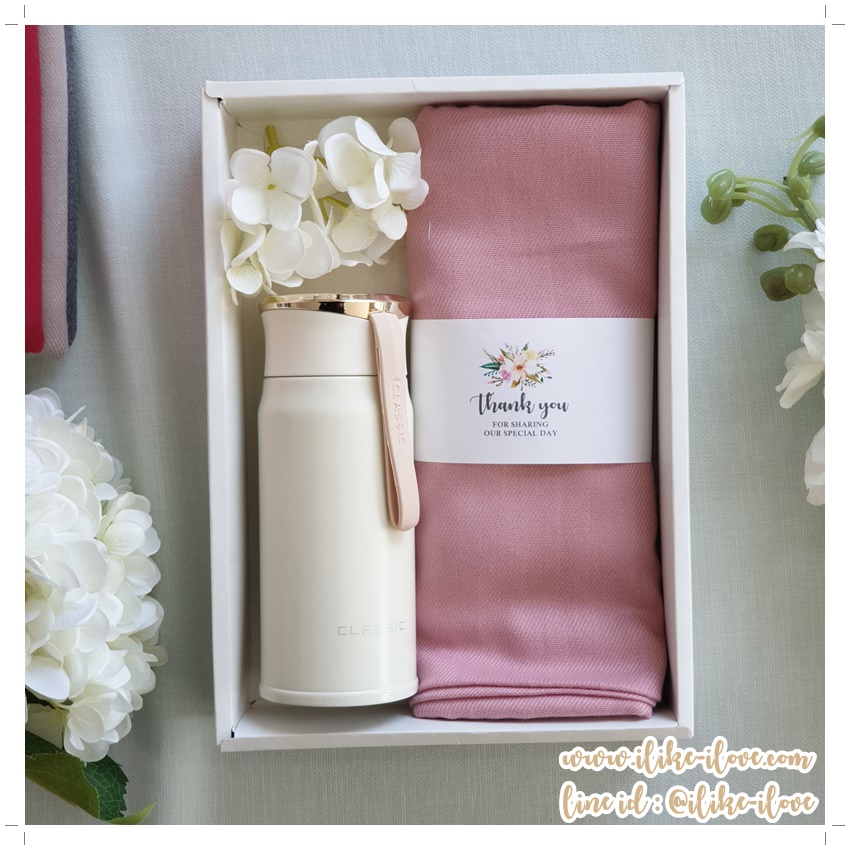 ผ้าคลุมไหล่ Cashmere+กระบอกเก็บความร้อนเย็นฝาทองแพ็คกล่องพิมพ์ชื่อบ่าวสาว