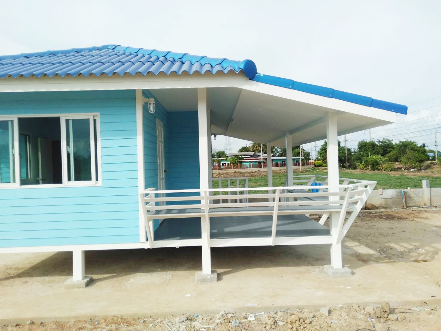 บ้านน็อกดาวน์โครงสร้างเหล็ก ขนาด 4*6 เมตร พร้อมระเบียง ขนาด 2*3 เมตร