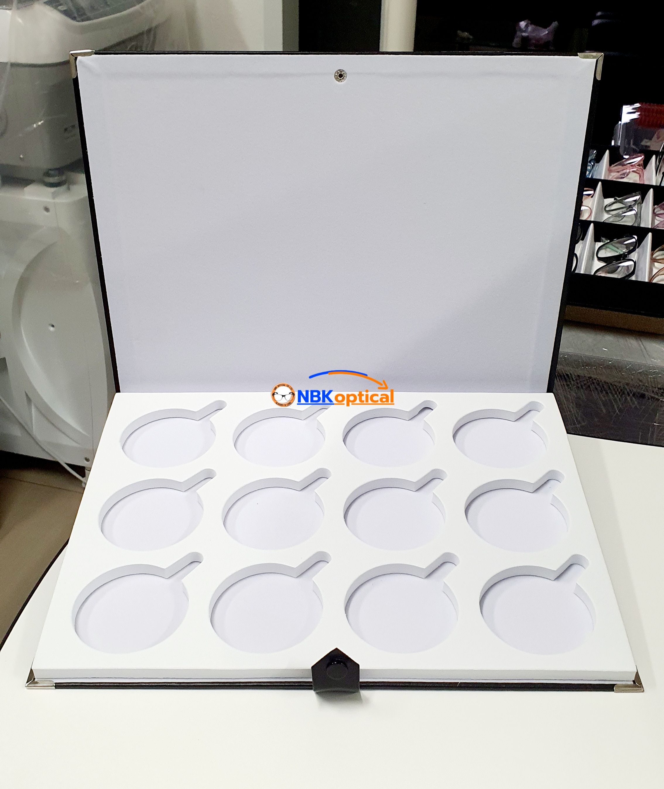 ถาดโชว์เลนส์แว่นตา