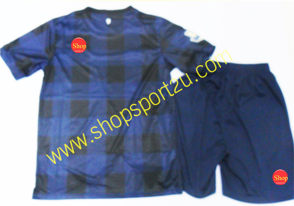 ชุดฟุตบอล แมนยู ทีมเยือน ฤดูกาล 2013 - 2014