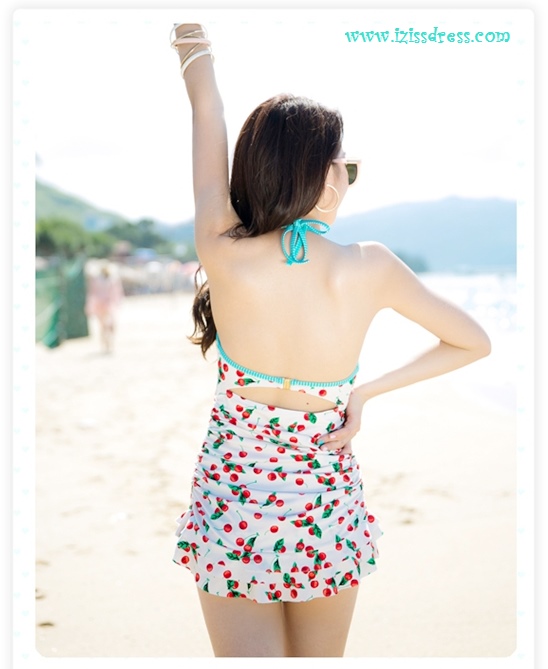 **พร้อมส่ง**ชุดว่ายน้ำวันพีช one-piece แบบ takani ลายเชอร์รี่พื้นขาว ช่วงอกติดโบว์สีเขียวมิ้นต์ลายสก็อตผูกโบว์ด้านหลัง ช่วงเอว trap ผ้าด้านข้างเพื่อช่วยอำพรางหน้าท้อง ทำให้ดู sexy+น่ารัก ไม่โป๊คร้า คุณภาพดีมากๆ เหมือนแบบค่ะ