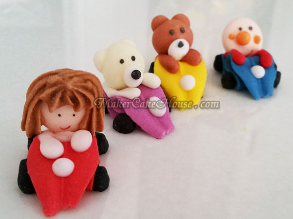 ตุ๊กตาไอซิ่งรูปตัวการ์ตูนขับรถ ( 20 ชิ้น )
