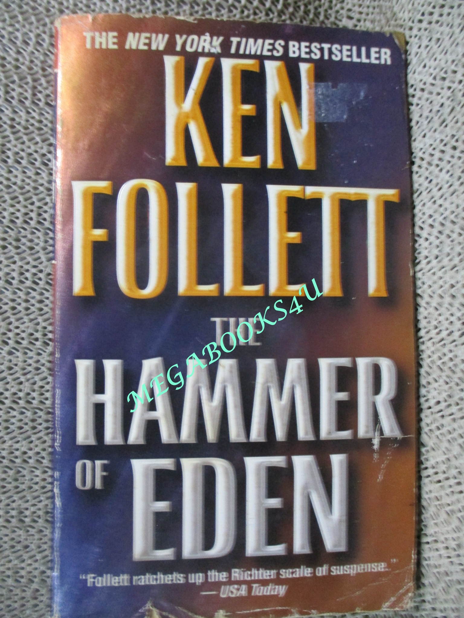The Hammer of Eden - Ken Follett ตำหนิ ตัวหนังสือเก่าหน่อย