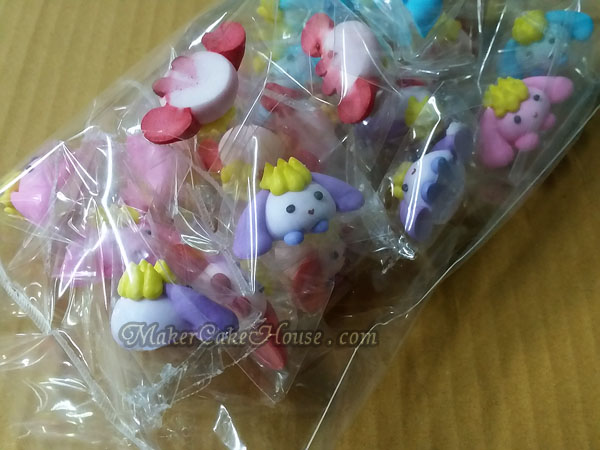 ตุ๊กตาไอซิ่งรูปหมาหูยาวซินนาม่อน ( 20 ชิ้น )