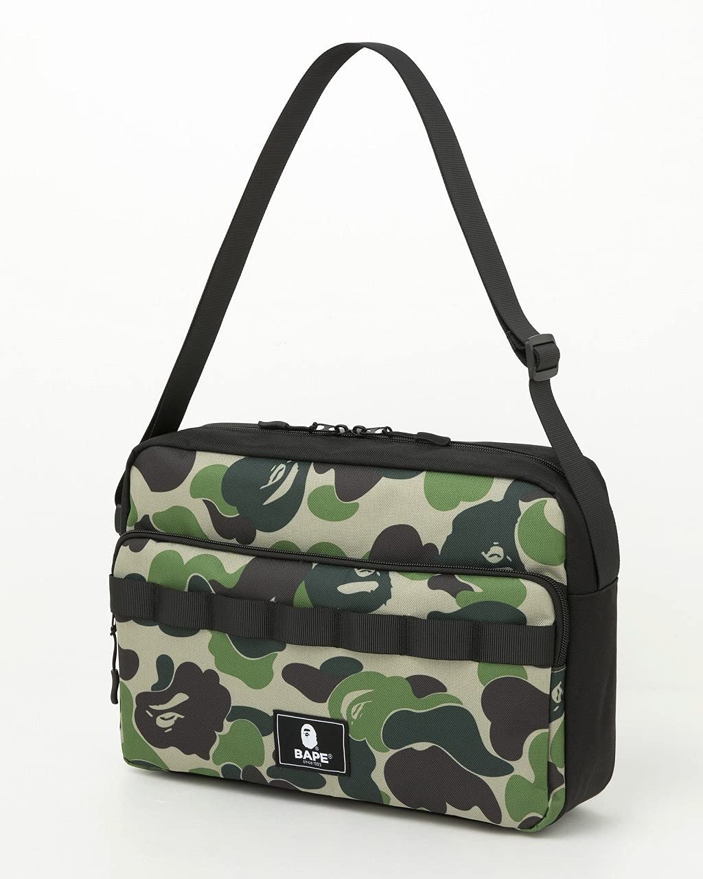 🟢พร้อมส่ง A BATHING APE® 2021 AUTUMN/WINTER COLLECTION กระเป๋าสะพาย พร้อมจี้คาราไบเนอร์