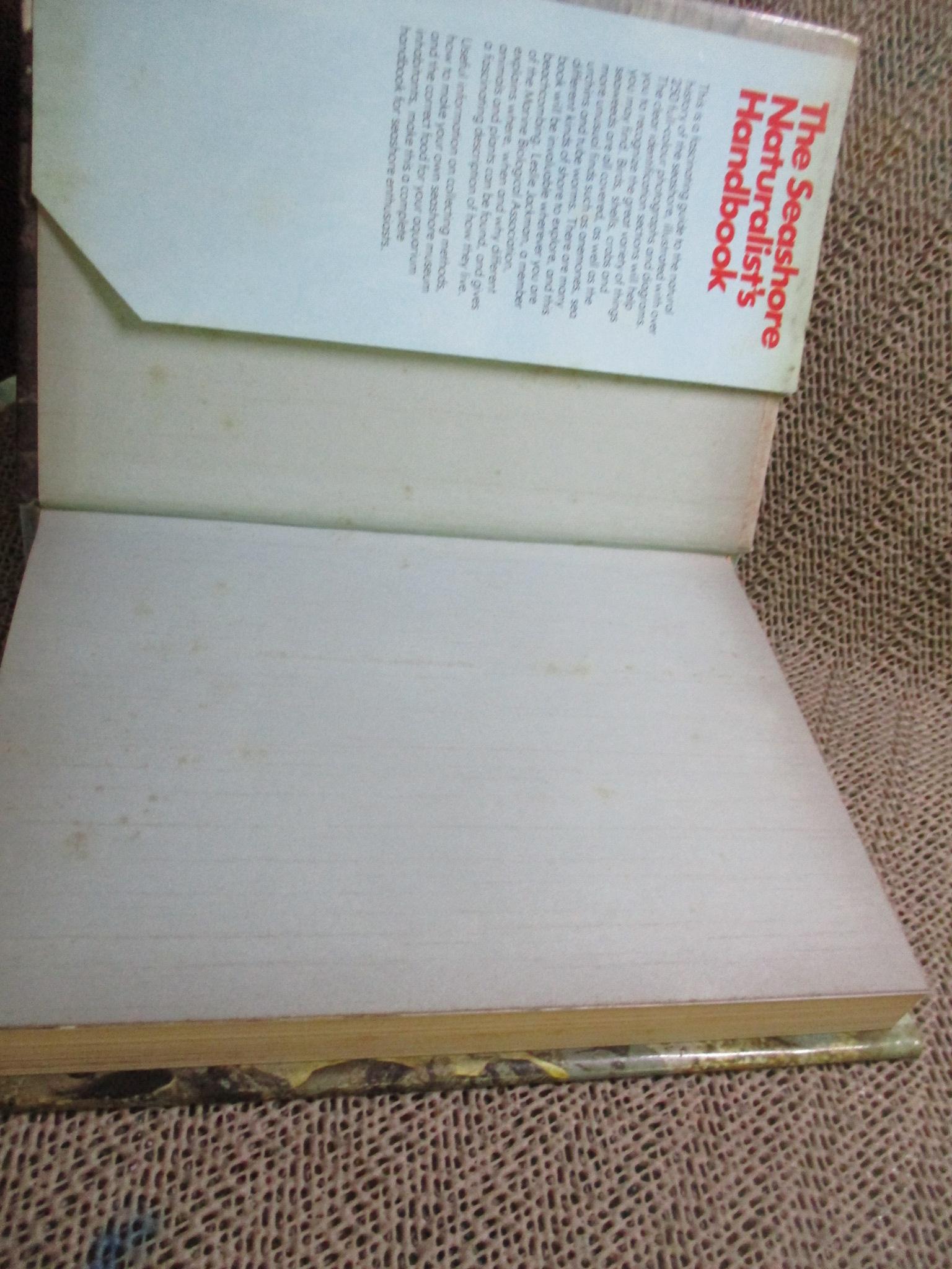 The Seashore Naturalists' Handbook By Leslie Jackman (Hardcover) / HAMLYN