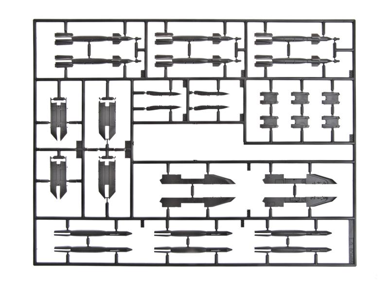 1/48 Dassault Rafale M & bomb rack