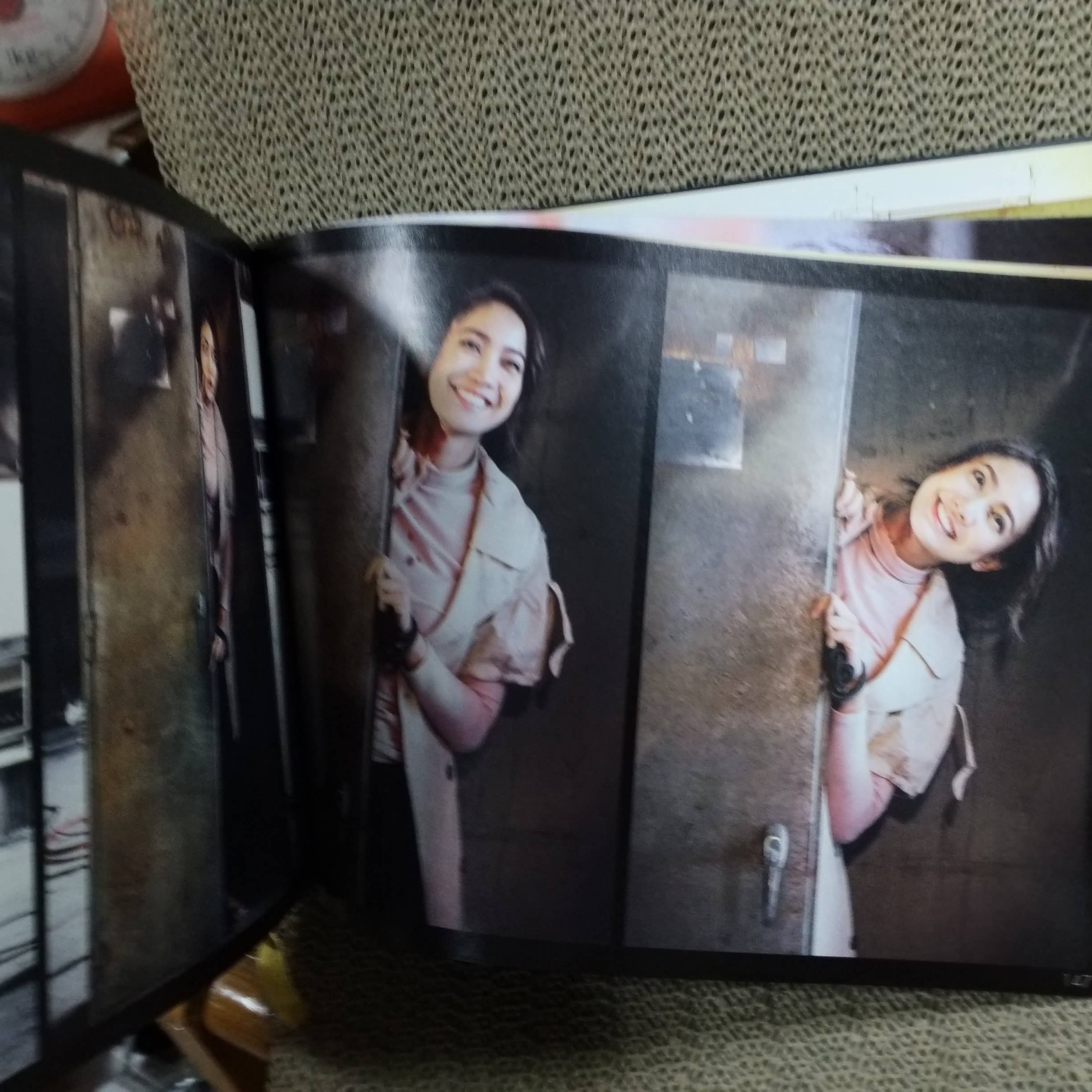 หนังสือภาพ ละครเรื่อง รอยรักหักเหลี่ยมตะวัน รอยฝันตะวันเดือด Rising sun Photo diary /ญาญ่า ณเดชน์ มาริโอ เมาเร่อ แต้วณฐพร