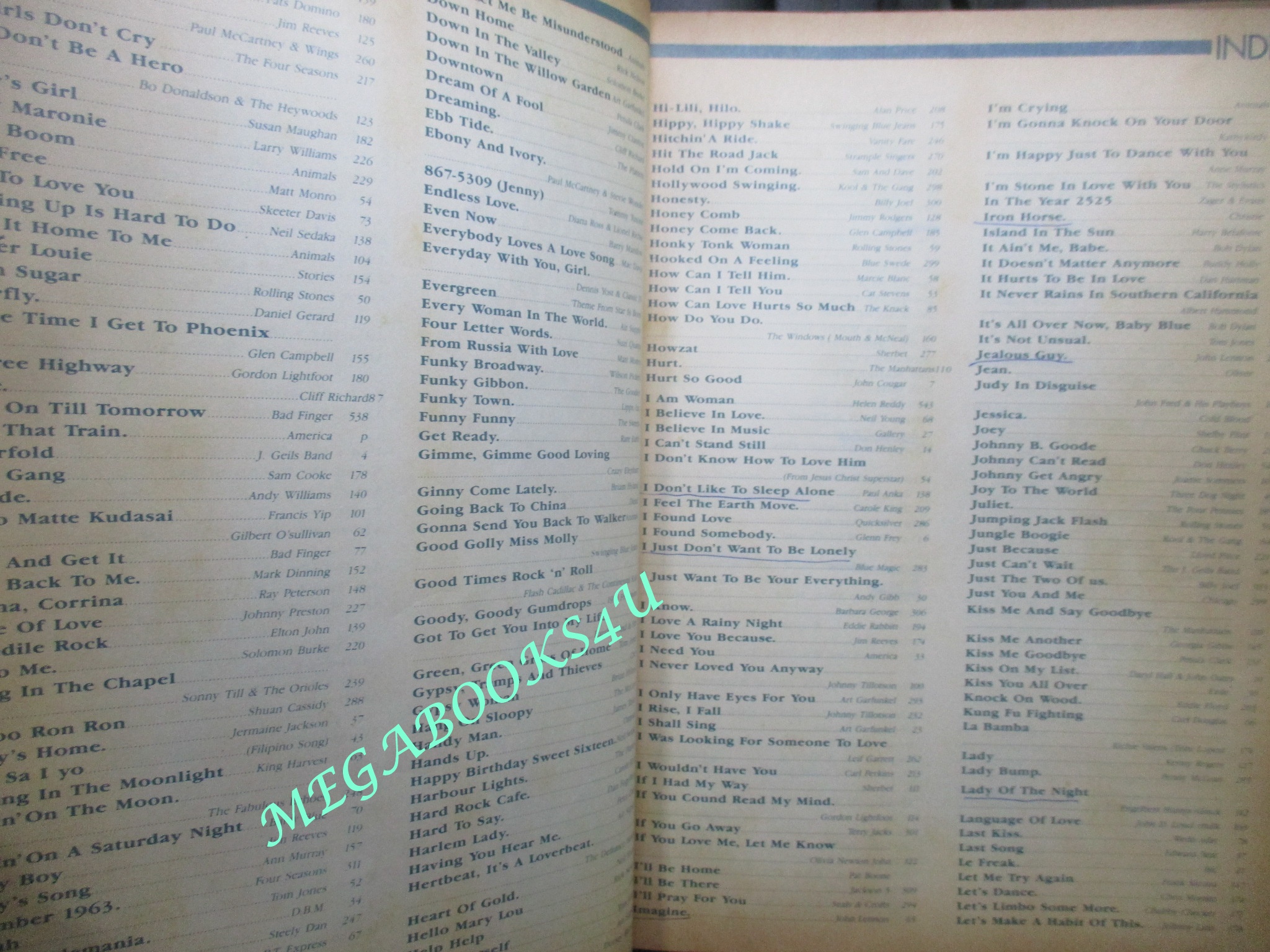 หนังสือเพลงพร้อมคอร์ดกีตาร์ All Time Greatest Hits Volume 3 ตำหนิ ขอบปกเยินเล็กน้อย