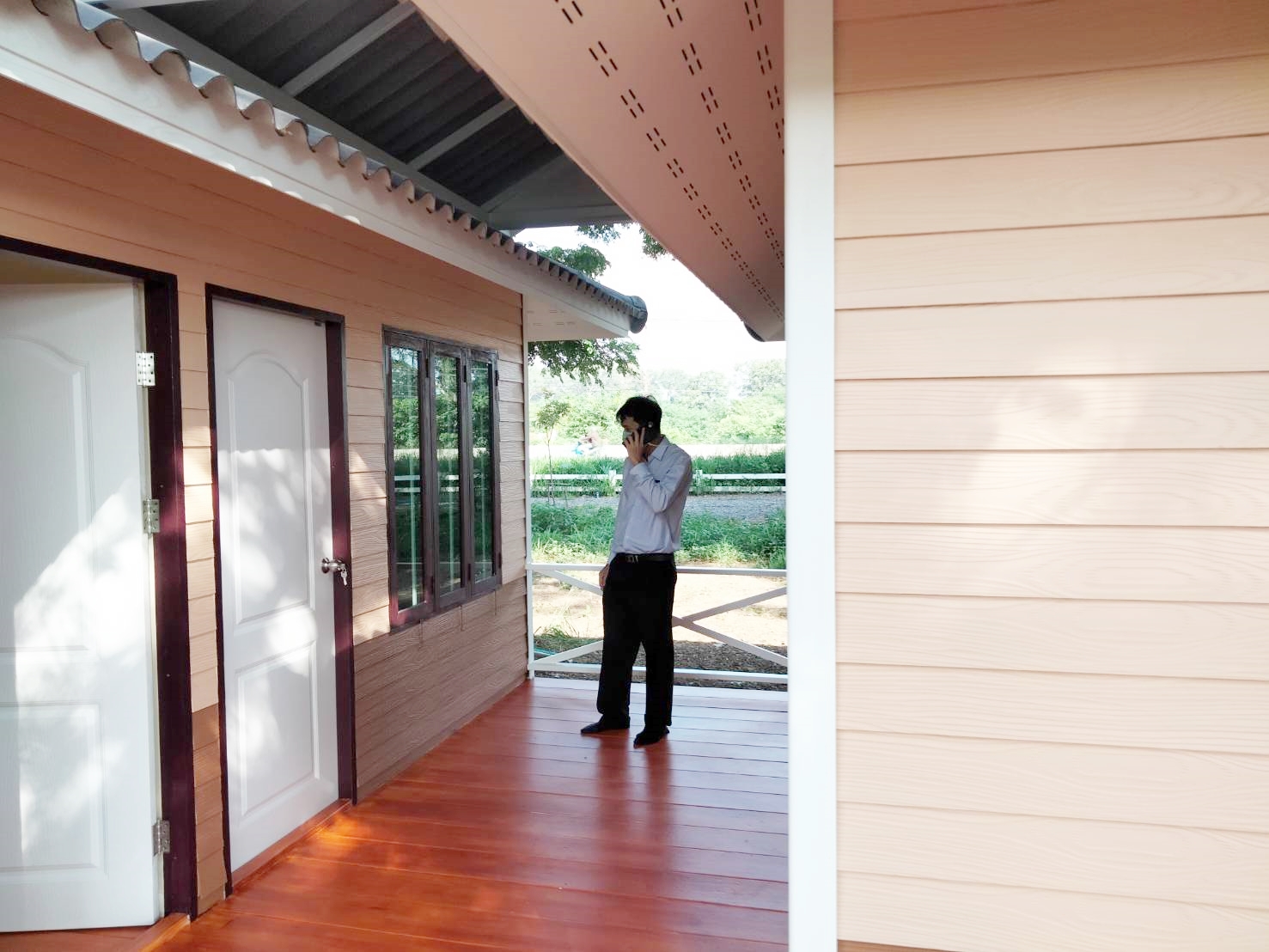 บ้านน็อคดาวน์ ขนาด 4*6 และ 3*4 พร้อมระเบียงกลางบ้าน