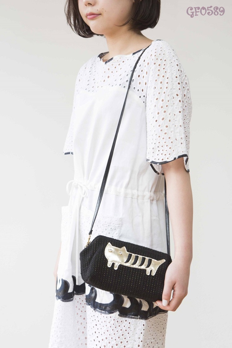 TSUMORI SPRING & SUMMER ระเป๋าสะพายสีดำลายแมวน่ารัก สายสะพายถอดได้