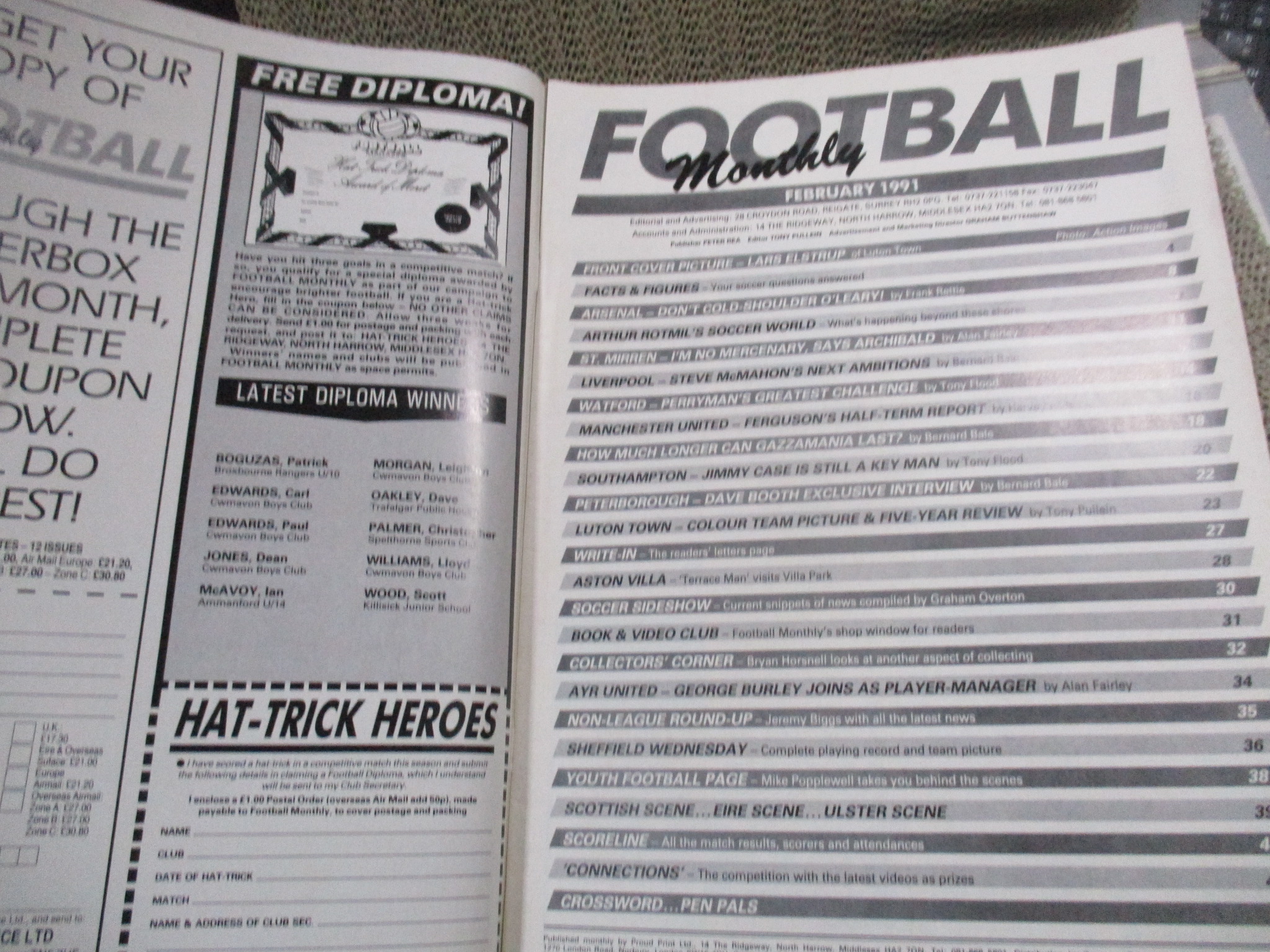 FOOTBALL MONTHLY VOL.17 NO.01 ---สตาร์ซอคเกอร์ ฟุตบอล