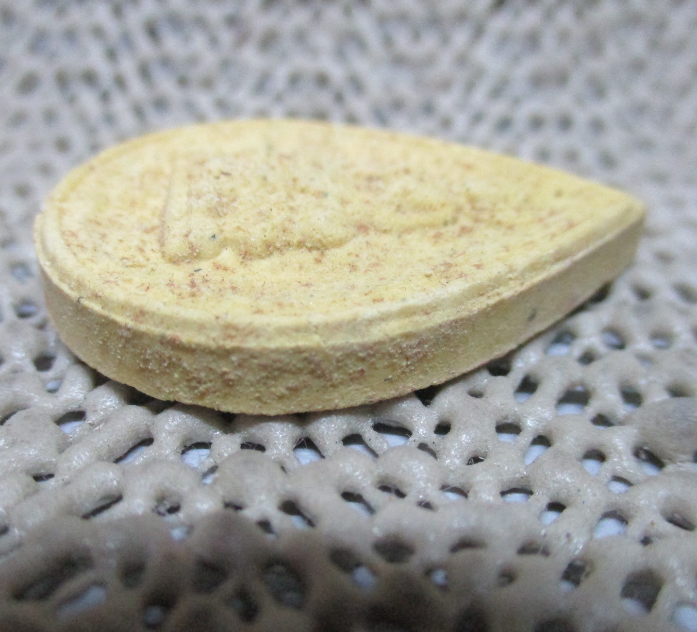 พระผงพระพุทธรัตนตรัย วัดสกุณปักษี สุพรรณบุรี รุ่น1 ปี2552