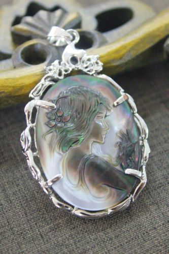 จี้เปลือกหอยมุก ( Mother of pearl )