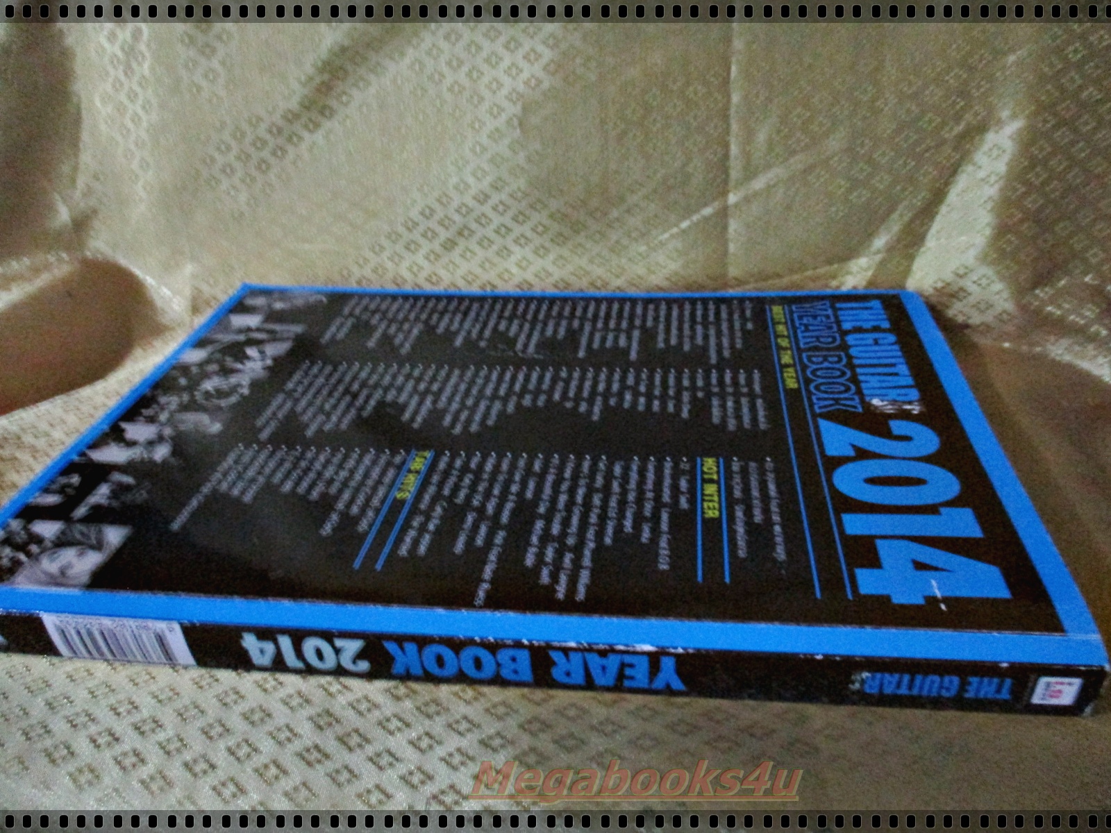 นิตยสาร THE GUITAR YEAR BOOK 2014