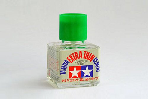 กาวเชื่อมพลาสติก TAMIYA EXTRA THIN CEMENT ขนาด 40 ml (สูตรแห้งเร็ว)