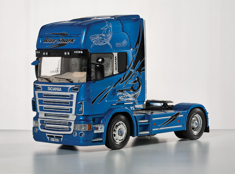 1/24 Scania R620 "Blue Shark"
