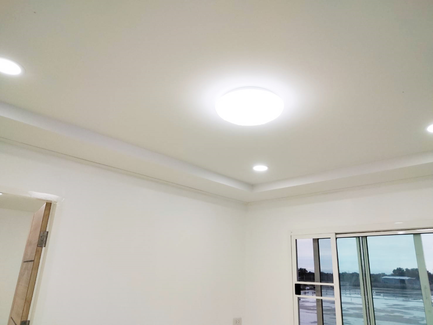 บ้านน็อคดาวน์ ขนาด 9 * 8 เมตร ในตัวบ้าน ขนาด 6*6 เมตร ราคา 550000 บาท