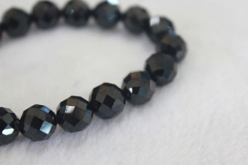 นิลดำ ( Black Spinel )